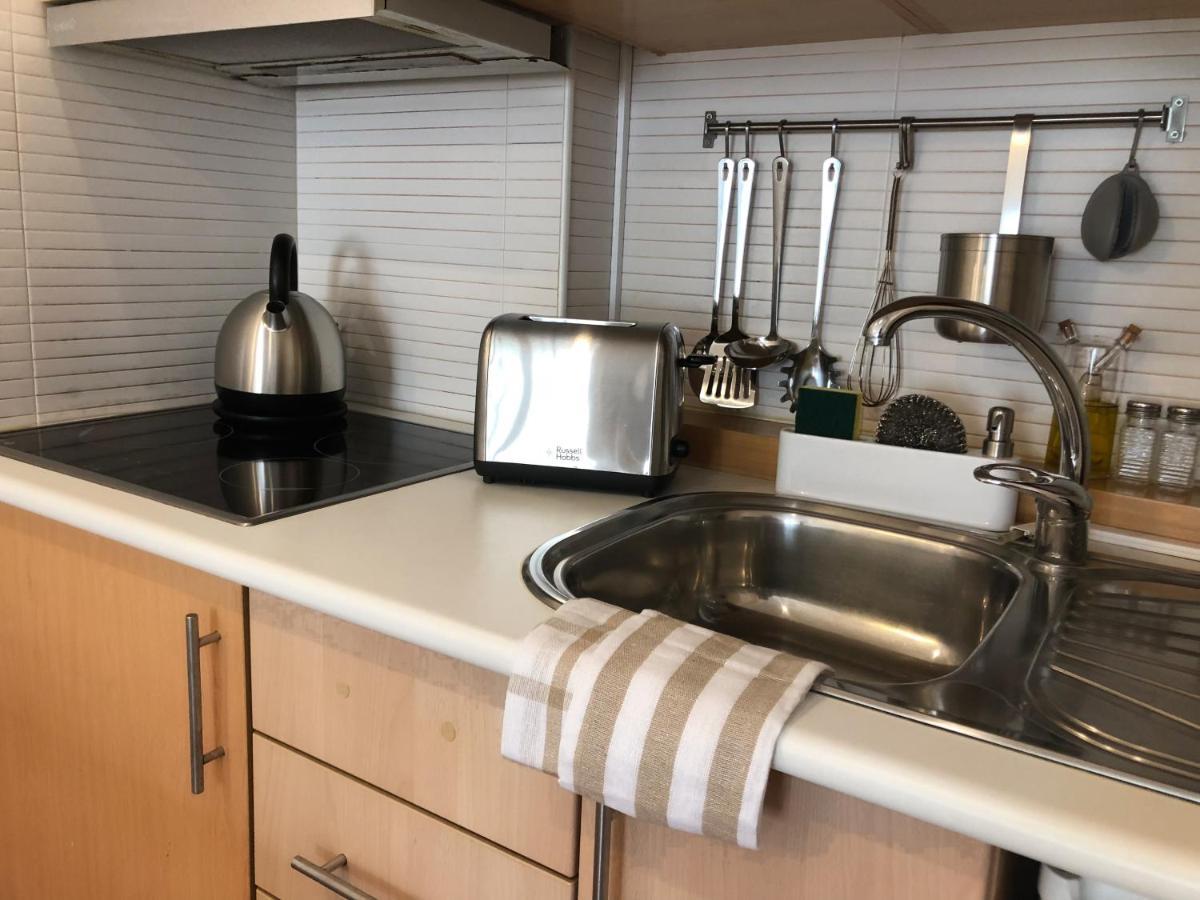 אלבופיירה Cozy And Stylish Studio Apt Just 800M From The Beach - New On Booking! מראה חיצוני תמונה