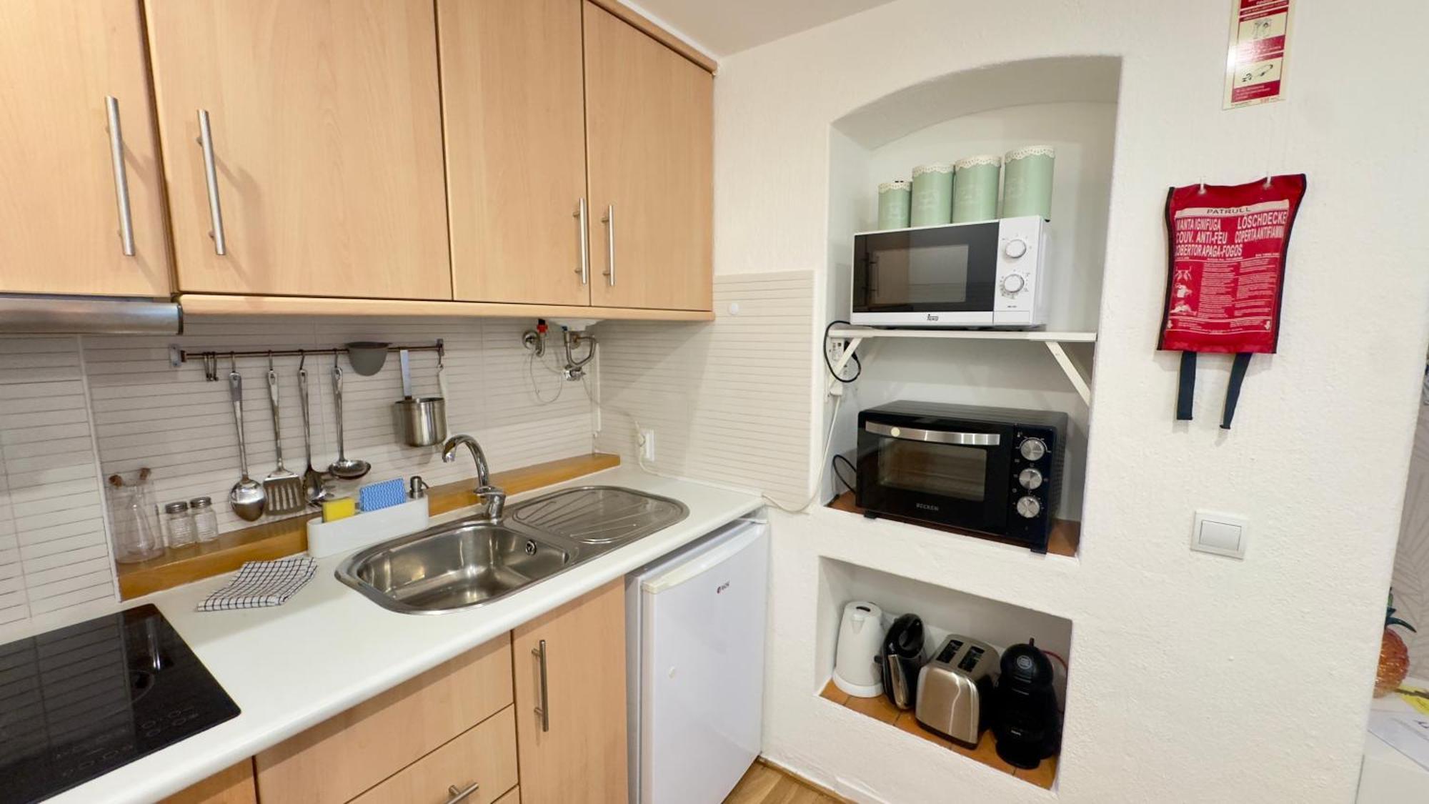 אלבופיירה Cozy And Stylish Studio Apt Just 800M From The Beach - New On Booking! מראה חיצוני תמונה