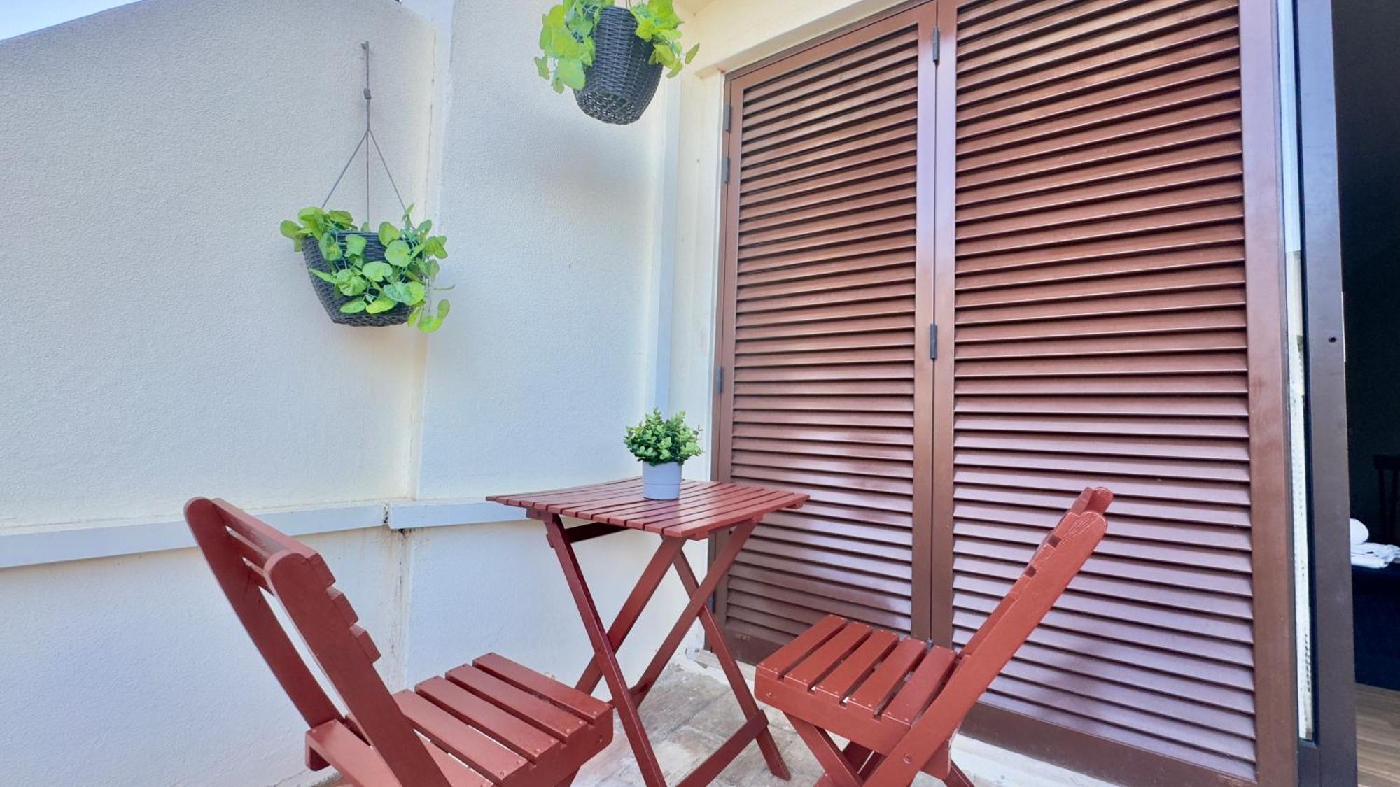 אלבופיירה Cozy And Stylish Studio Apt Just 800M From The Beach - New On Booking! מראה חיצוני תמונה